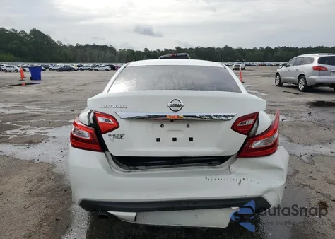 2016 Nissan Altima 2.5 z USA, uszkodzony, nr VIN 1N4AL3AP2GC272850